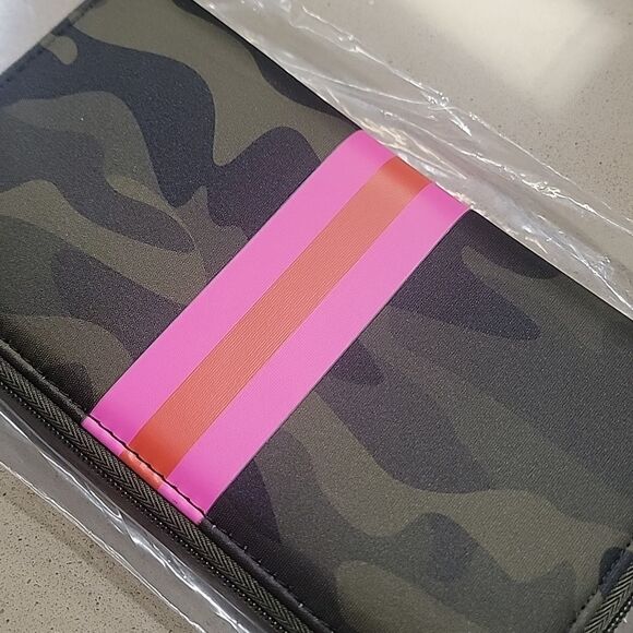 Haute Shore Cash Show off Wallet - Picture 7 of 12